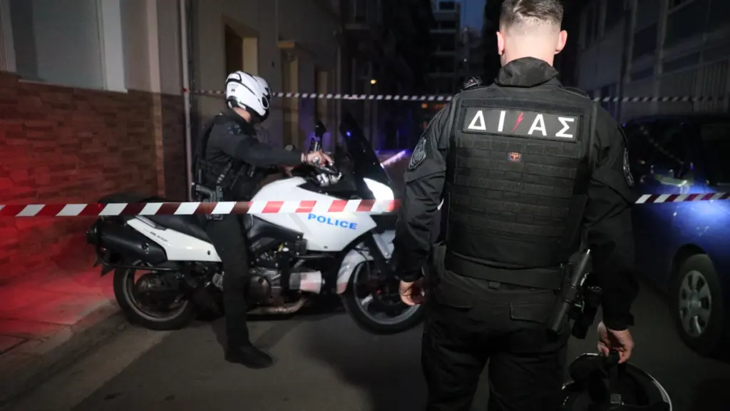Άγιος Παντελεήμονας: Πώς αποκαλύφθηκε το αιματηρό περιστατικό – Τι λέει ο Πολωνός τραυματίας, το θύμα βρήκε η μητέρα του σε λίμνη αίματος