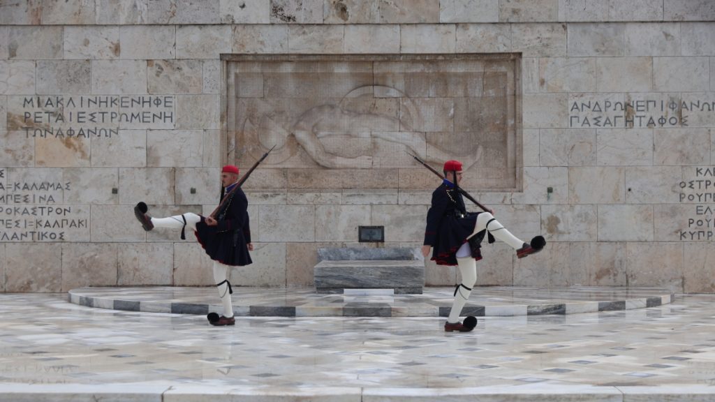 Το ΠΑΣΟΚ κατέθεσε ένσταση αντισυνταγματικότητας κατά της τροπολογίας για το Μνημείο του Αγνώστου Στρατιώτη