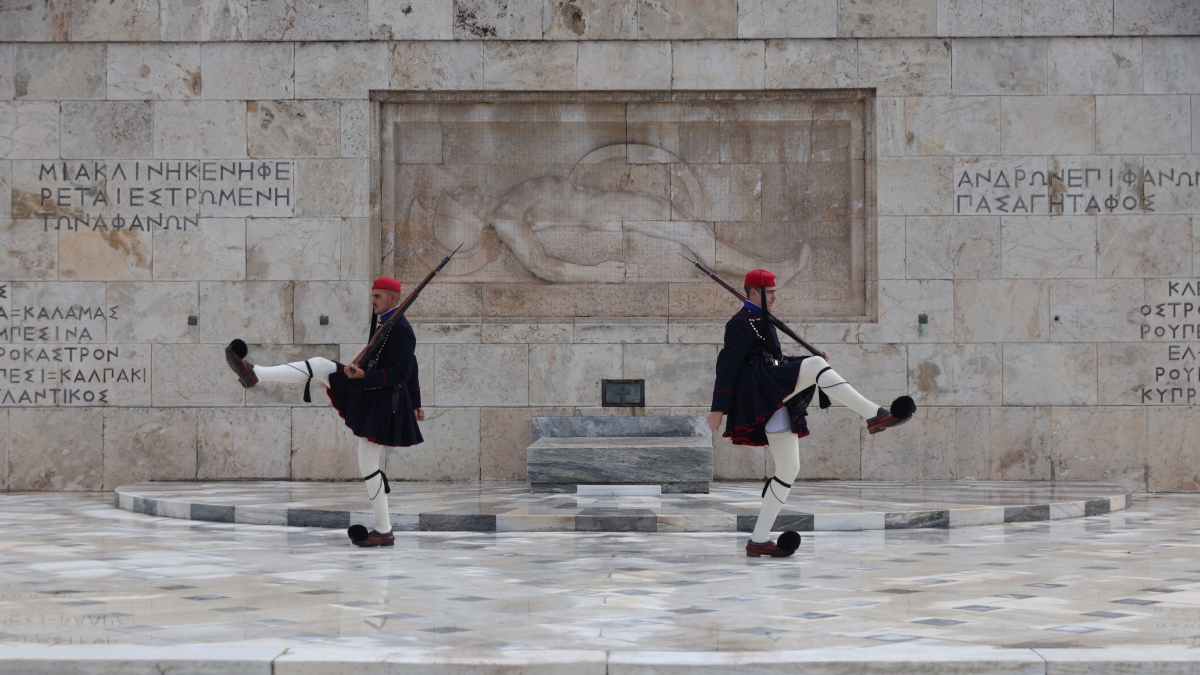 Το ΠΑΣΟΚ κατέθεσε ένσταση αντισυνταγματικότητας κατά της τροπολογίας για το Μνημείο του Αγνώστου Στρατιώτη