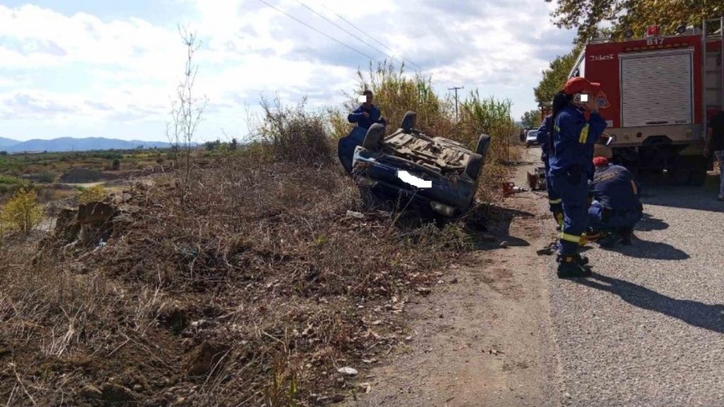 Αγρίνιο: Αυτοκίνητο εξετράπη της πορείας του – Σε κρίσιμη κατάσταση ο οδηγός (Βίντεο)