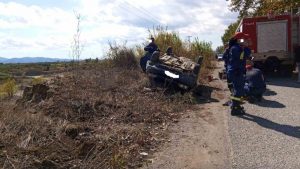 Αγρίνιο: Αυτοκίνητο εξετράπη της πορείας του – Σε κρίσιμη κατάσταση ο οδηγός (Βίντεο)