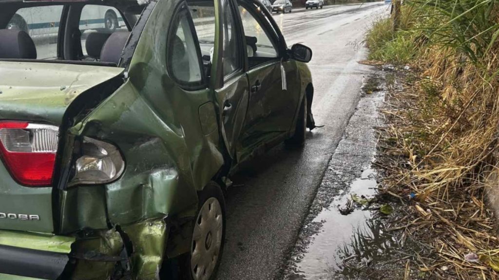 Αγρίνιο: Τρία αυτοκίνητα συγκρούστηκαν – Ένας τραυματίας στο νοσοκομείο