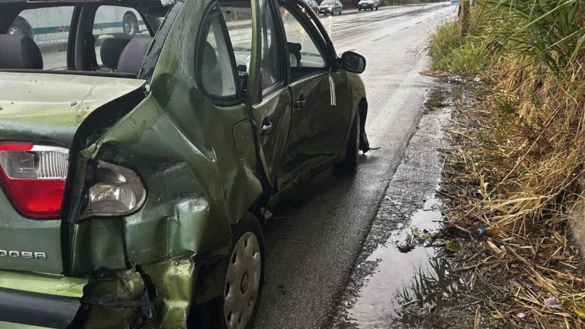 Αγρίνιο: Τρία αυτοκίνητα συγκρούστηκαν – Ένας τραυματίας στο νοσοκομείο