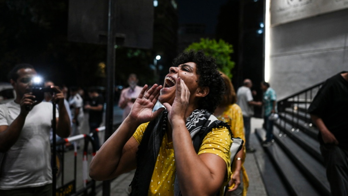 Συμφωνία Ισραήλ – Χαμάς: Σε ισχύ το σχέδιο για εκεχειρία – Εντολή Νετανιάχου για να σταματήσουν οι βομβαρδισμοί στη Γάζα