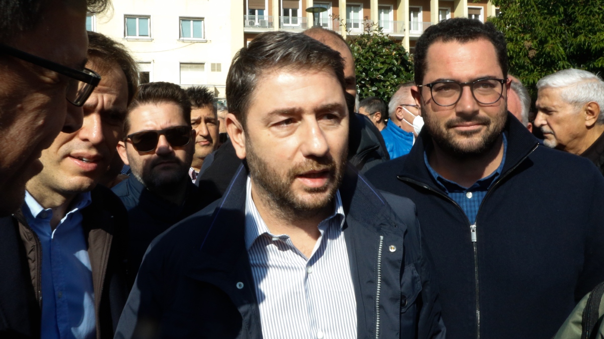 Ανδρουλάκης: “Ενώνουμε τη φωνή μας με χιλιάδες εργαζόμενους που αγανακτούν με τη σημερινή κατάσταση”