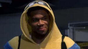 Γιάννης Αντετοκούνμπο: Ντύθηκε minion για το Halloween – Το σχόλιο των Μπακς για την αμφίεσή του (βίντεο+φωτογραφίες)