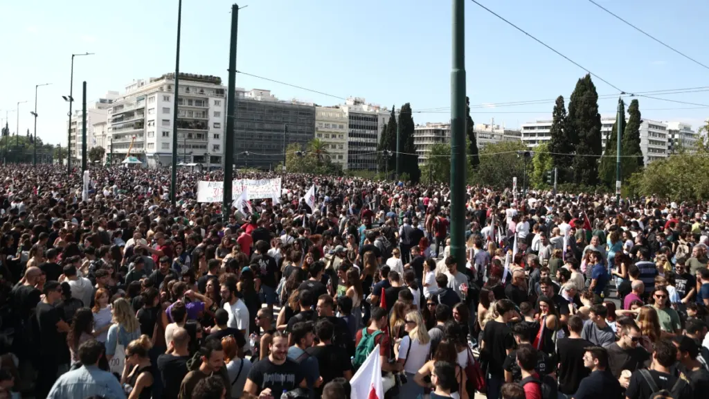 Απεργία 16 Δεκεμβρίου: Ποιοι συμμετέχουν, τι θα συμβεί με τα ΜΜΜ