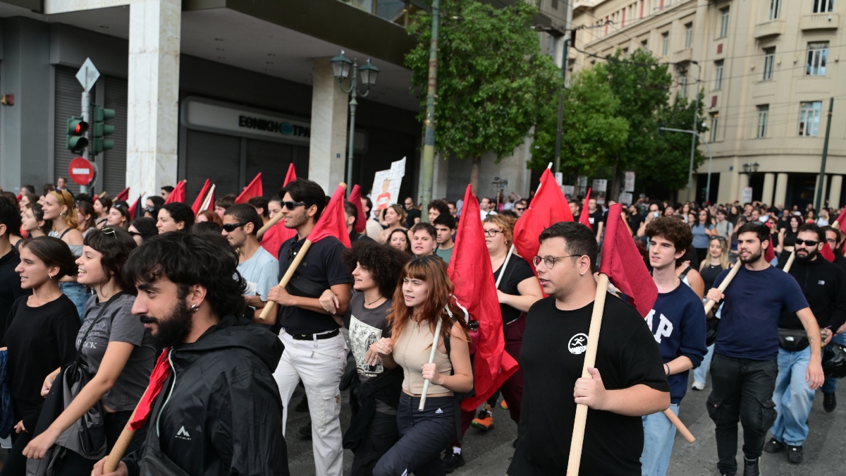Πανελλαδική απεργία στις 14 Οκτωβρίου κήρυξαν ΑΔΕΔΥ και Εργατικό Κέντρο