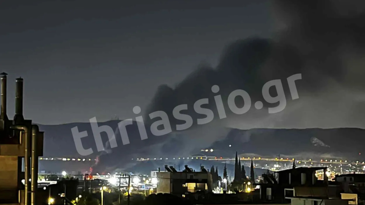 Φωτιά σε υπαίθριο χώρο στον Ασπρόπυργο – Αναφορές για εκρήξεις