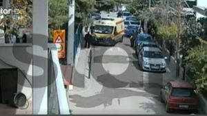 Ασπρόπυργος: Βίντεο ντοκουμέντο με τη στιγμή της μεταφοράς της 10χρονης μαθήτριας στο νοσοκομείο