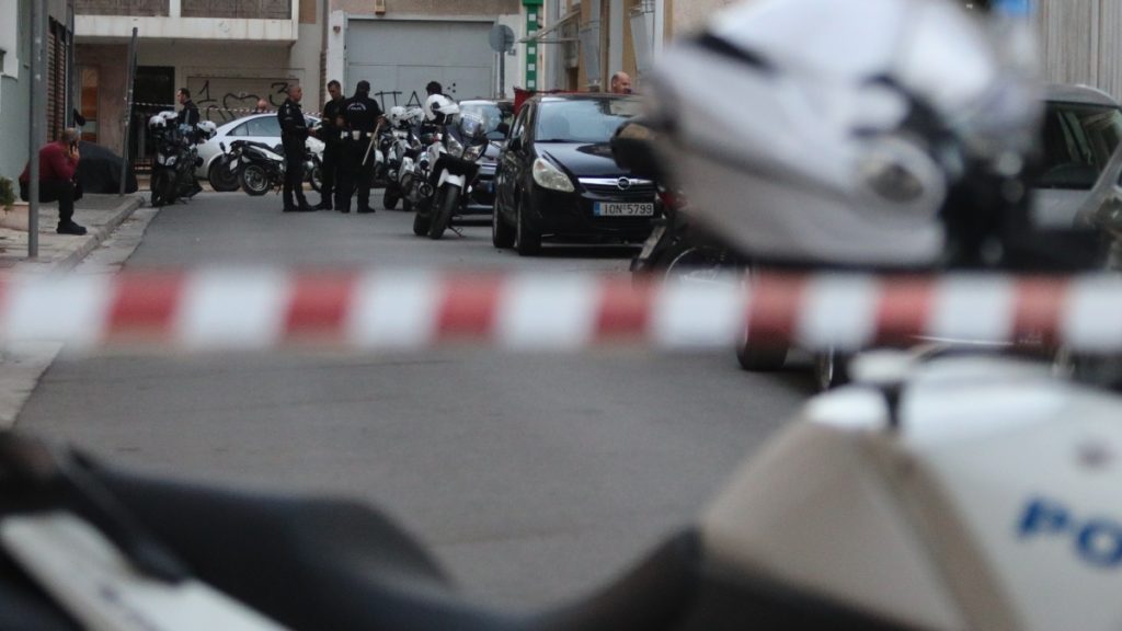 Θρίλερ στον Άγιο Παντελεήμονα: 31χρονος Ουκρανός εντοπίστηκε νεκρός σε διαμέρισμα και δεμένος με tie wrap