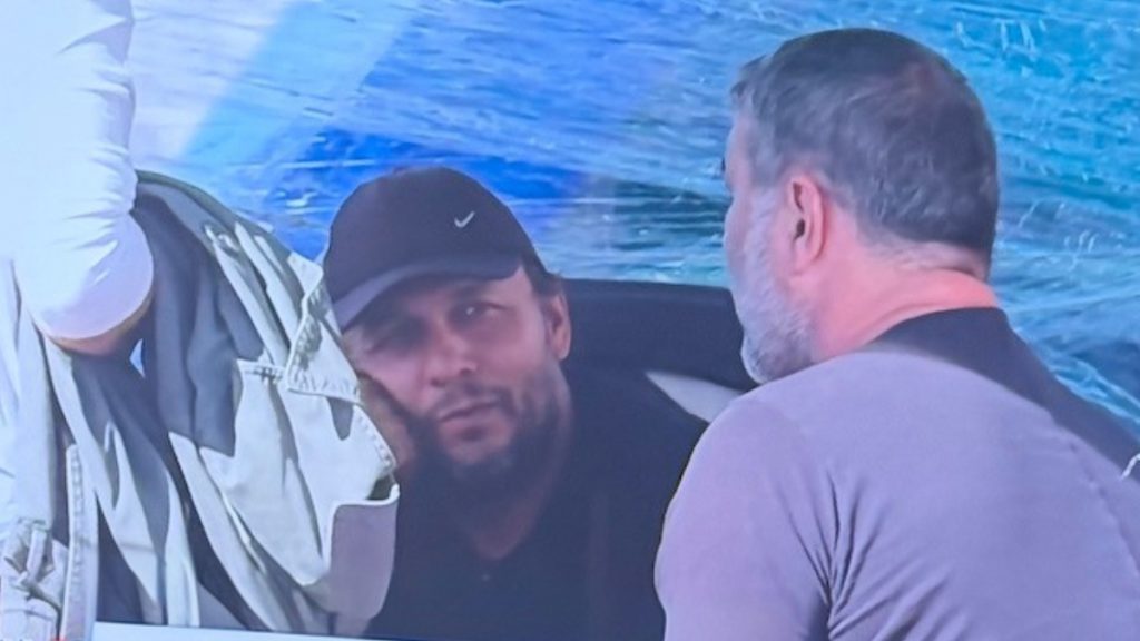 Βασίλης Μπισμπίκης: Βρέθηκε στο Σύνταγμα δίπλα στον Πάνο Ρούτσι – “Ήθελε να δει εμένα και τη Δέσποινα”
