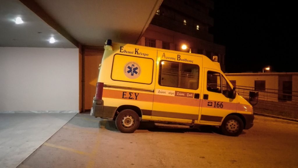 Νέα Πέραμος: 31χρονος οδηγός μηχανής απανθρακώθηκε μετά από σύγκρουση με φορτηγό