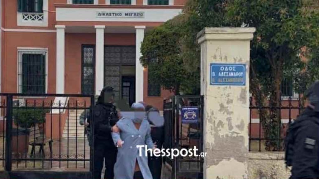 Έβρος: Κακουργηματική δίωξη στους 13 Τούρκους για το οπλοστάσιο που μετέφεραν – Παραμένουν υπό κράτηση