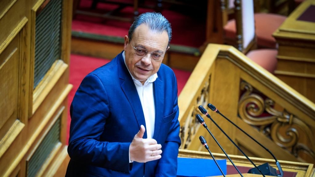 Πυρά Φάμελλου κατά Μητσοτάκη: “Δεν σας κατηγορούμε για μιλιταρισμό, σας κατηγορούμε για ανεπάρκεια και ανικανότητα”
