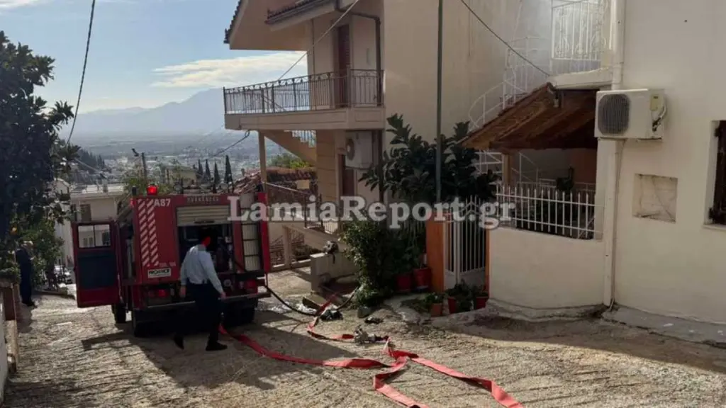 Τραγωδία στη Λαμία: Ένας νεκρός μετά από φωτιά σε διαμέρισμα (Εικόνες)