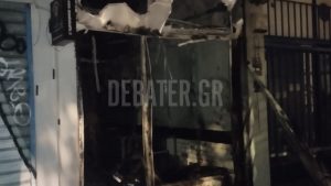 Φωτιά σε καφετέρια σε ισόγειο πολυκατοικίας στη Λιοσίων