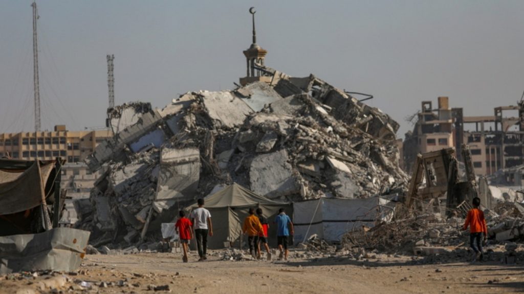 Γάζα: Πάνω από 50 νεκροί από τα ισραηλινά πλήγματα – Οργισμένο το Ισραήλ, κατηγορεί τη Χαμάς ότι στήνει “ανακαλύψεις” λειψάνων ομήρων