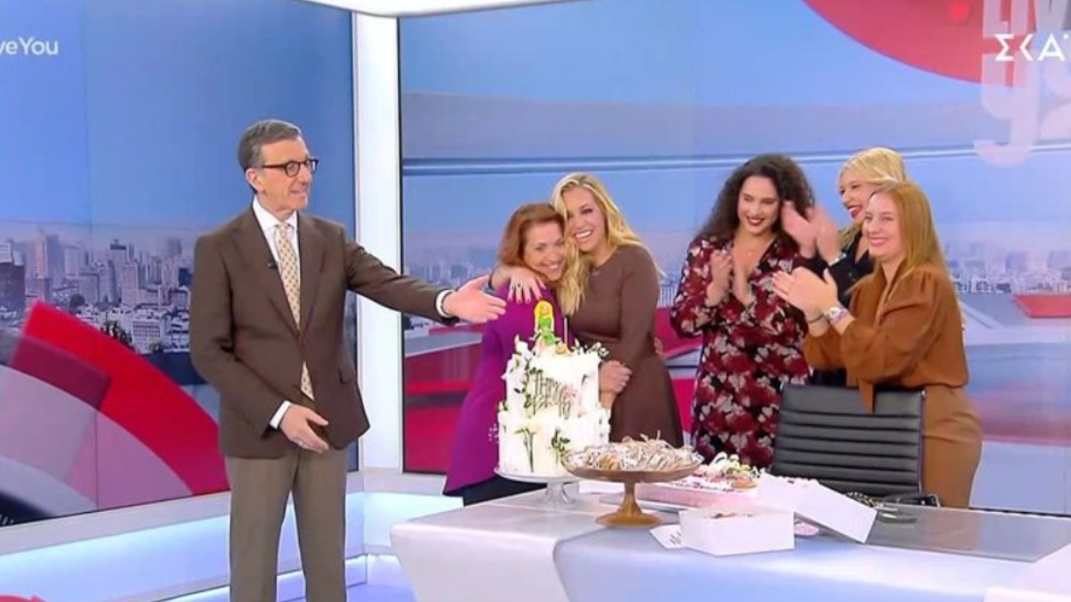 Μαρία Αναστασοπούλου: H on air έκπληξη στο πλατό για τα γενέθλιά της – «Δεν το εννοείτε αυτό, τι κάνετε;»