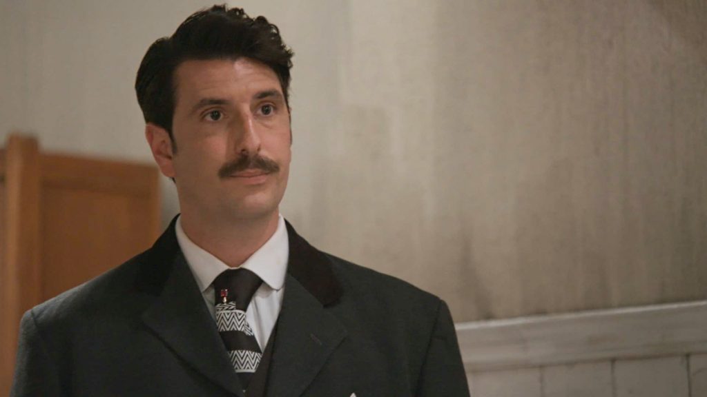 Grand Hotel – Τρίτη (21/10): Ο Ρήγας ζητάει ξανά τη βοήθεια του Άρη για να πουλήσει το ξενοδοχείο