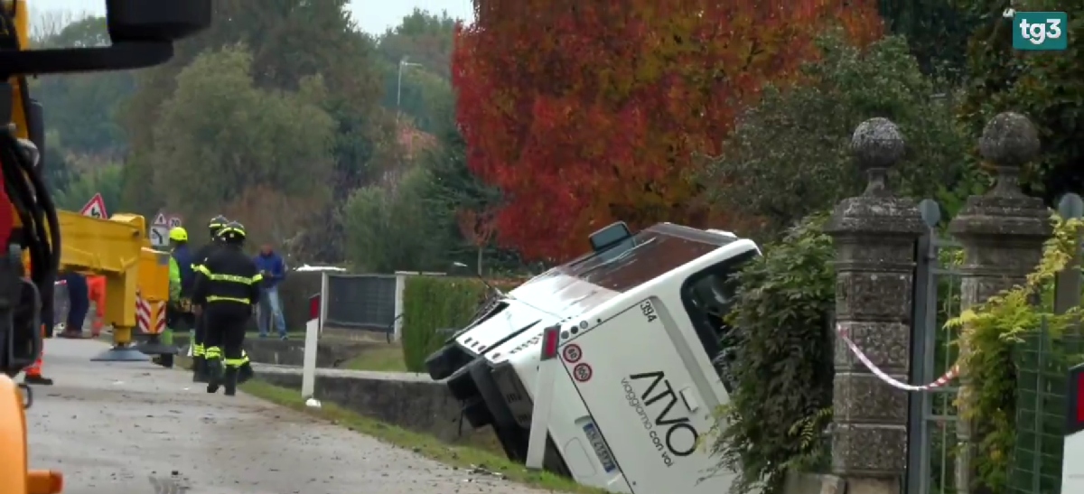 Ιταλία: Νεκρός 85χρονος σε μετωπική σύγκρουση με σχολικό λεωφορείο