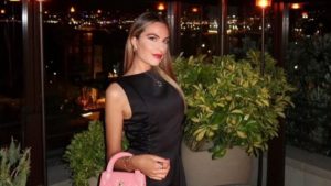 Φρίκη στην Ιταλία: 29χρονη μαχαιρώθηκε μέχρι θανάτου από τον πρώην σύντροφό της ενώ ζητούσε βοήθεια από το μπαλκόνι (βίντεο+φωτογραφίες)