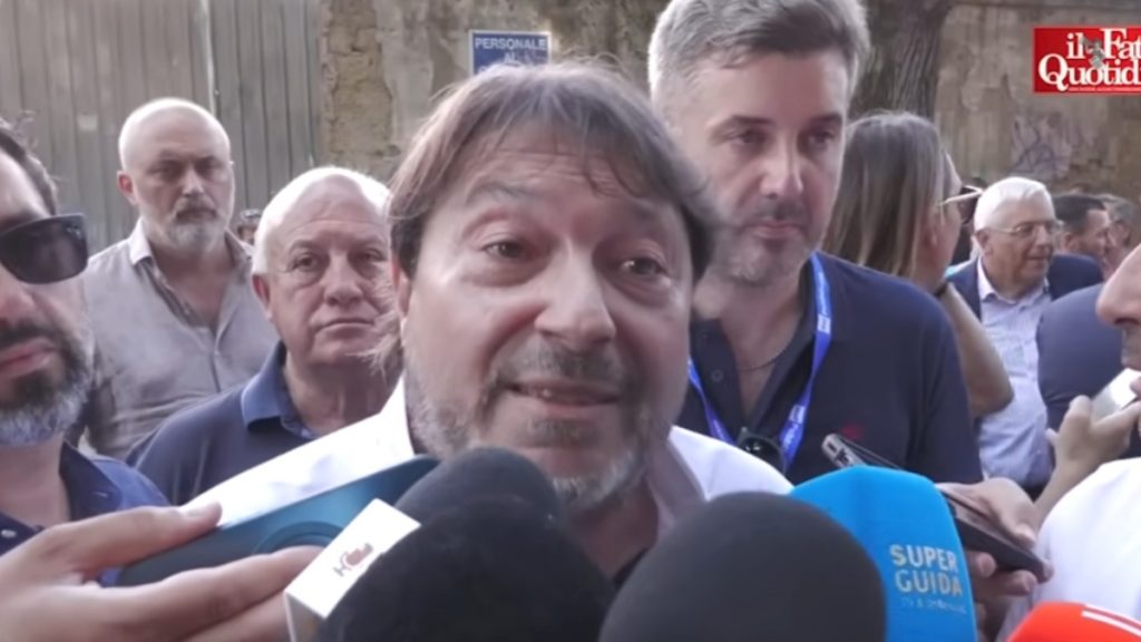 Ιταλία: Εκρήξεις σε αυτοκίνητα δημοσιογράφου του RAI – Κάνει εκπομπή για την διαφθορά