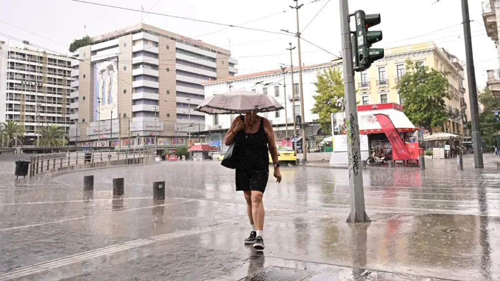 Ισχυρές βροχές και καταιγίδες την Τρίτη 25/11 – Οι περιοχές που θα σημειωθούν τα έντονα καιρικά φαινόμενα