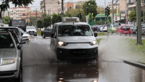 Καιρός: Βροχές και καταιγίδες θα πλήξουν τη χώρα – Ποιες περιοχές θα επηρεαστούν περισσότερο από την “Barbara”