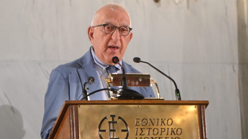 Κακλαμάνης για την Ψαρούδα-Μπενάκη: «Έφερε την πιο ηχηρή επανάσταση σε έναν παραδοσιακά ανδροκρατούμενο χώρο»