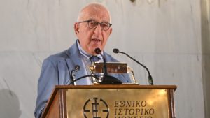 Κακλαμάνης για την Ψαρούδα-Μπενάκη: «Έφερε την πιο ηχηρή επανάσταση σε έναν παραδοσιακά ανδροκρατούμενο χώρο»