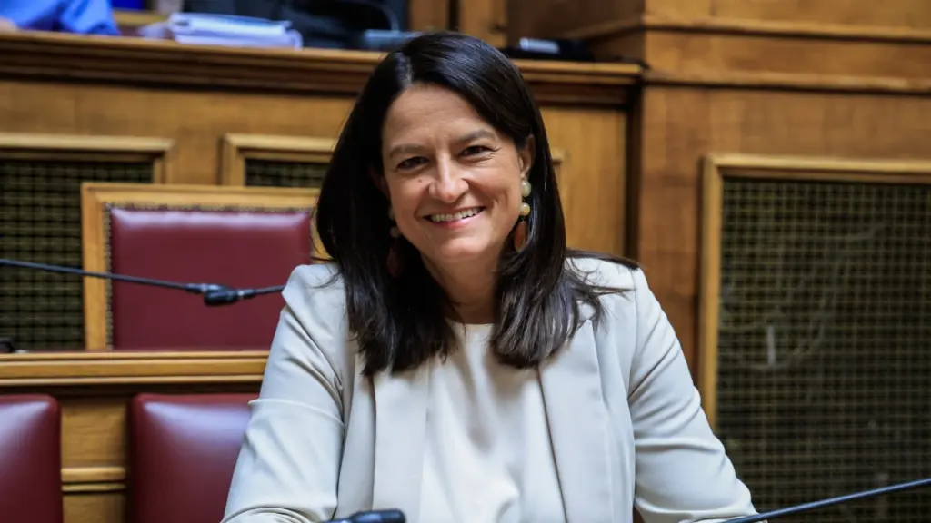 Κεραμέως: Νέα, εξαιρετικά σημαντική Συλλογική Σύμβαση Εργασίας στον επισιτισμό