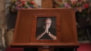 Το τελευταίο αντίο στον «Νιόνιο» των εφηβικών μας χρόνων – Στις 13:00 η κηδεία (Εικόνες)