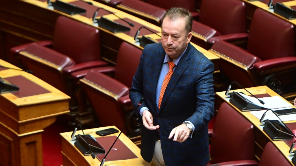 Κόκκαλης: Το «απόλυτο μπάχαλο» με τις πληρωμές του ΟΠΕΚΕΠΕ