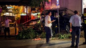 Κολωνάκι: Ο φωτογράφος Χάρης Φαρσαράκης ζητάει αποζημίωση ενός εκατ. ευρώ για το τζιπ που έπεσε πάνω στο εστιατόριο