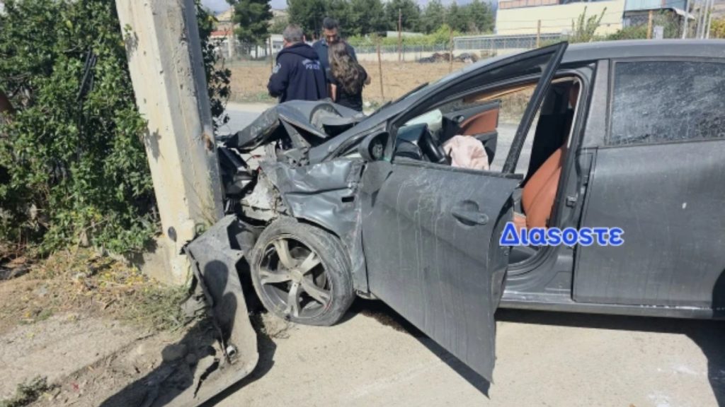 Κρήτη: ΙΧ συγκρούστηκε με αγροτικό στα Καπαριανά – Στο νοσοκομείο τρία άτομα
