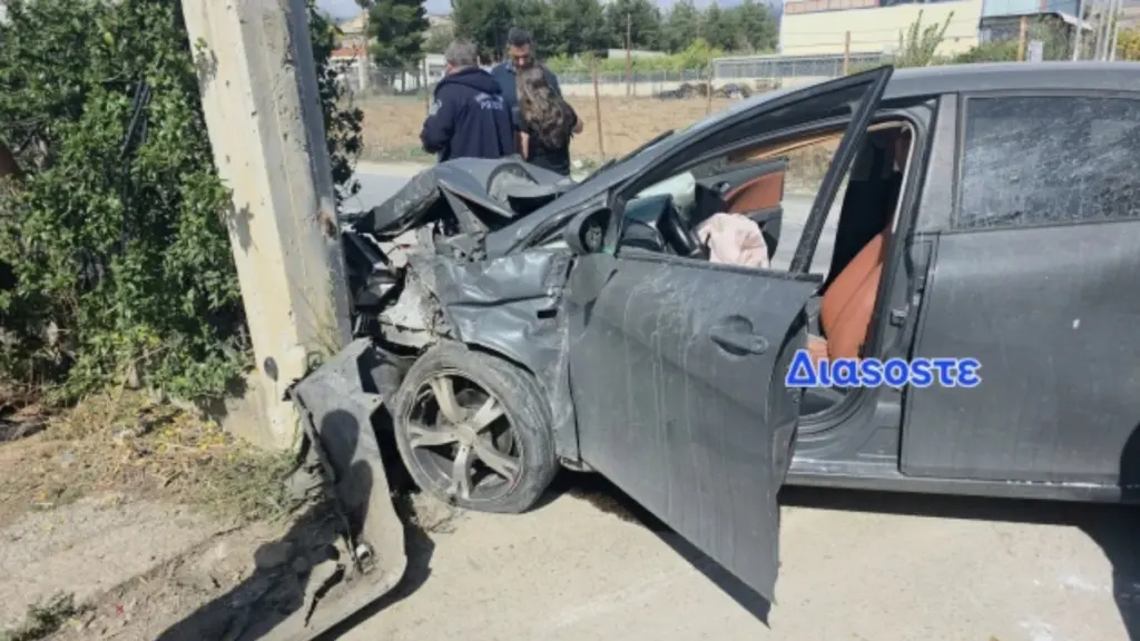 Κρήτη: ΙΧ συγκρούστηκε με αγροτικό στα Καπαριανά – Στο νοσοκομείο τρία άτομα