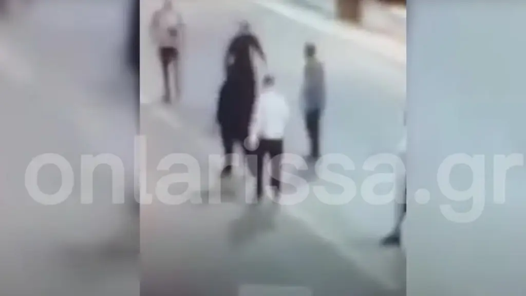 Περιστέρι: Βίντεο ντοκουμέντο από την επίθεση χούλιγκανς σε φιλάθλους της ΑΕΛ