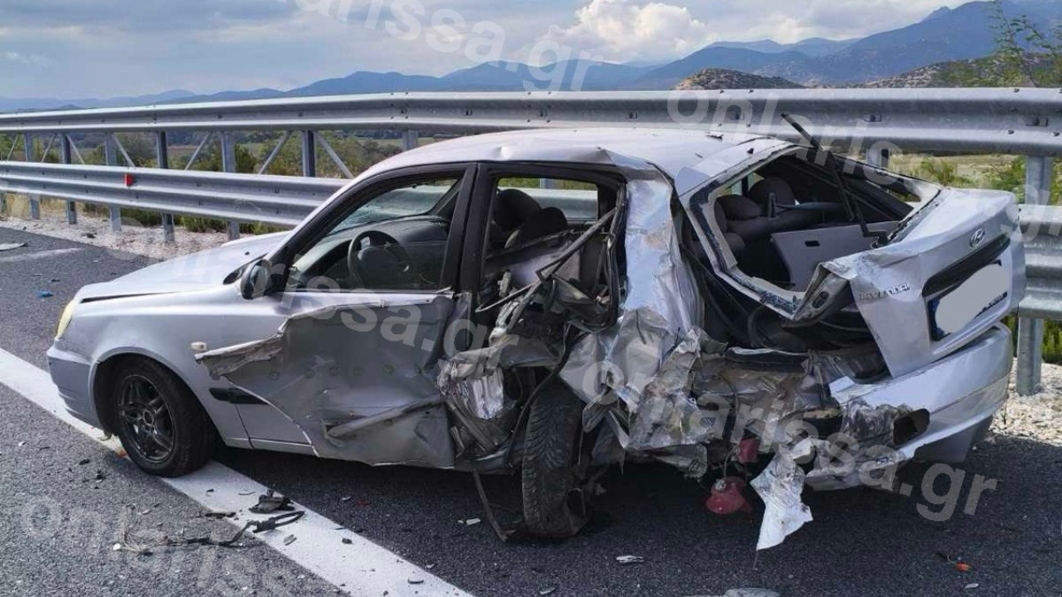 Λάρισα: Νεκρός 45χρονος σε τροχαίο στον ΠΑΘΕ – Τραυματίστηκε ο γιος του