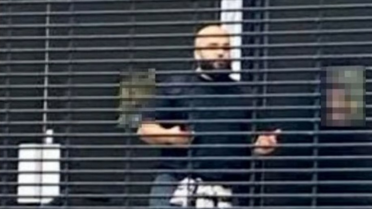 Μάντσεστερ: Ελεύθερος με εγγύηση για υπόθεση βιασμού ήταν ο μακελάρης της συναγωγής