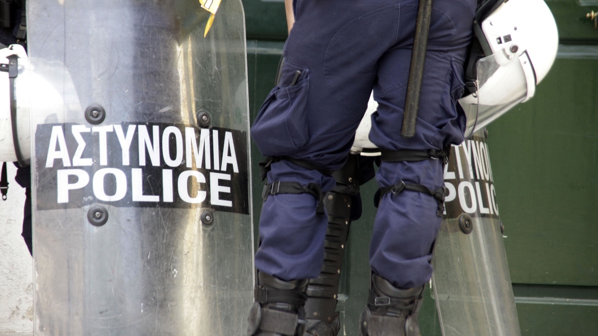 Τραγωδία στους Αμπελόκηπους: Άνδρας των ΜΑΤ αυτοκτόνησε με το υπηρεσιακό του όπλο