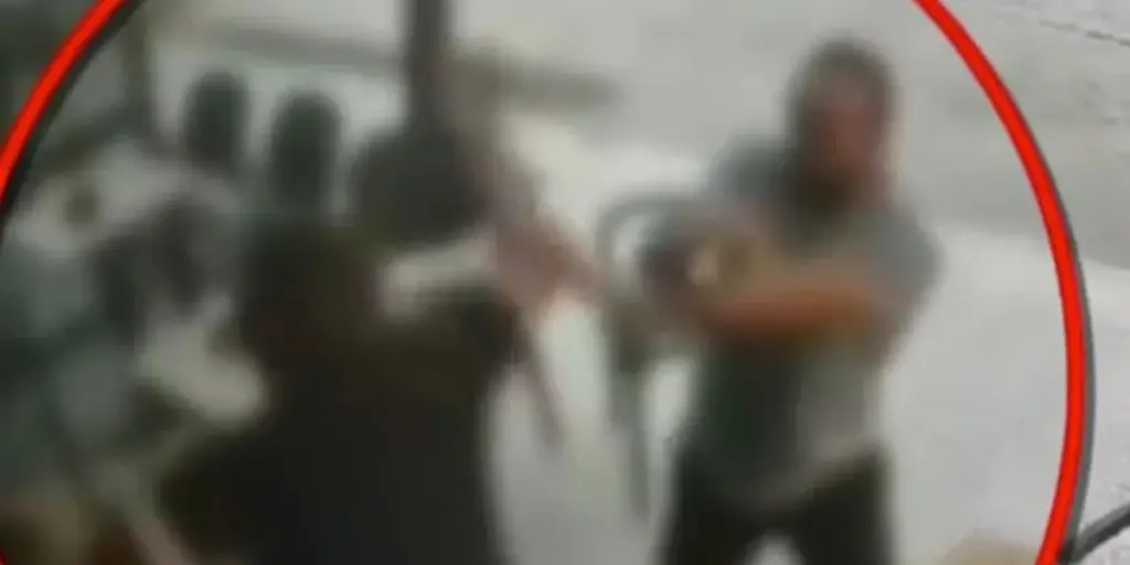Ναύπλιο: Βίντεο-ντοκουμέντο από τον άγριο ξυλοδαρμό έξω από μπαρ – Ο άνδρας υπέκυψε μετά από μήνες νοσηλείας