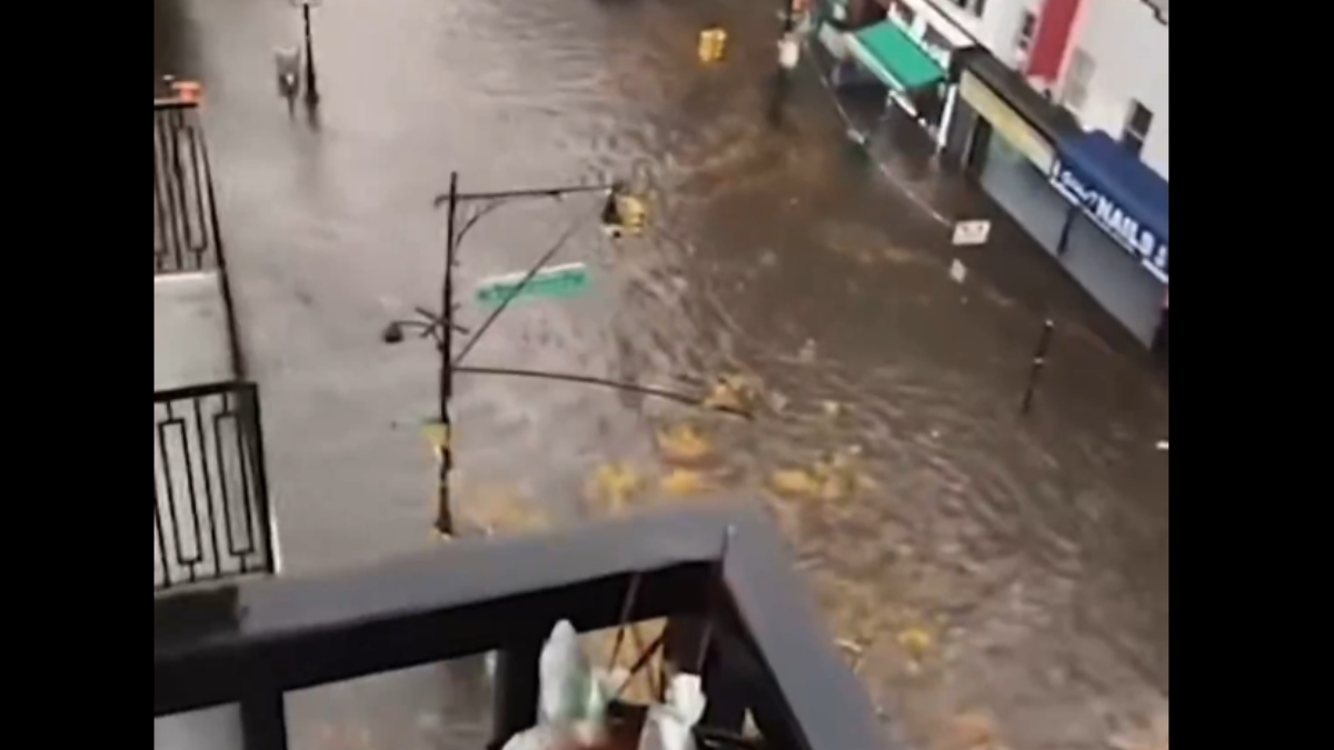 Φονικές πλημμύρες στη Νέα Υόρκη – Δύο νεκροί και χάος στους δρόμους της πόλης (βίντεο)