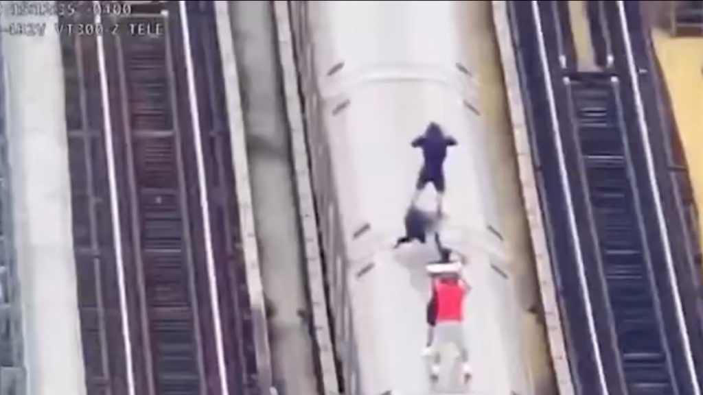 Δύο έφηβες νεκρές στη Νέα Υόρκη κάνοντας subway surfing