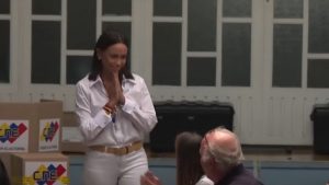 Μαρίνα Κορίνα Ματσάδο: Ποια είναι η εχθρός του Μαδούρο που τιμήθηκε με το Νόμπελ Ειρήνης – Η πολιτική σταδιοδρομία και οι απειλές για την ζωή της
