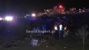Λαμία: Εκτροπή νταλίκας στην εθνική οδό – Τραυματίστηκε ο οδηγός του οχήματος (φωτογραφίες)