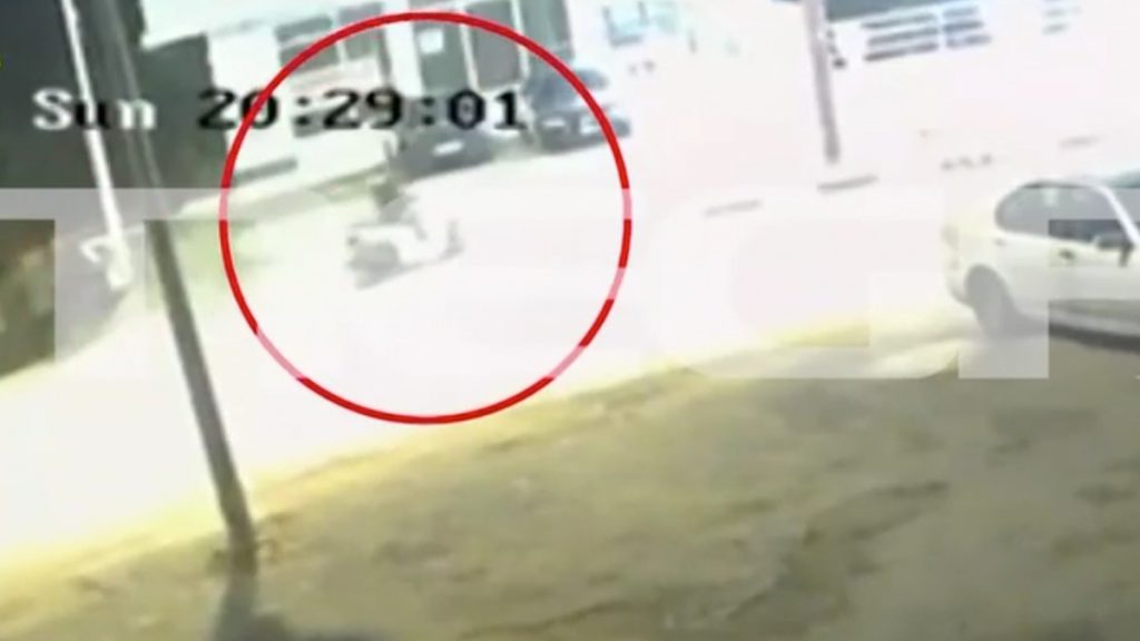 Διπλή δολοφονία στη Φοινικούντα: Bίντεο ντοκουμέντο με το σκούτερ του δράστη – Έφτασε μέχρι την Αθήνα