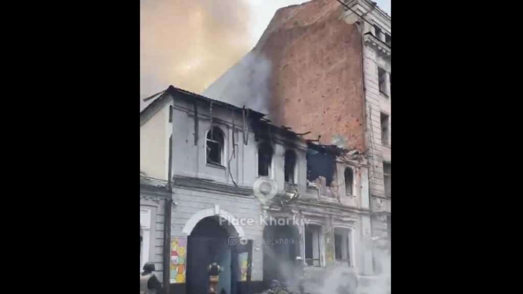 Ουκρανία: Ένας νεκρός κι επτά τραυματίες από την ρωσική επίθεση σε νηπιαγωγείο στο Χάρκοβο (βίντεο+φωτογραφίες)