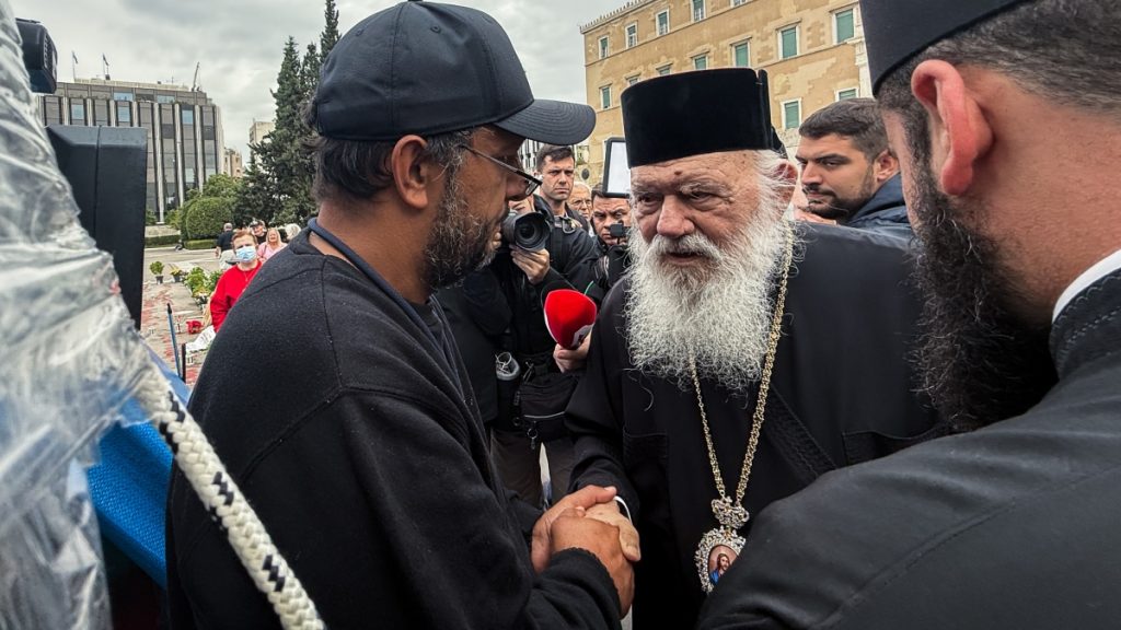 Ο συγκινητικός διάλογος του Αρχιεπισκόπου Ιερώνυμου με τον Πάνο Ρούτσι – “Όπου υπάρχει πόνος πρέπει να είμαστε κοντά” (Εικόνα + Βίντεο)