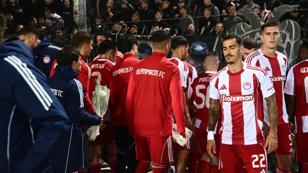 ΠΑΟΚ – Ολυμπιακός: Συγκινητικές στιγμές για τα 26 χρόνια από την τραγωδία στα Τέμπη – Τίμησαν τα έξι «αετόπουλα» οι δυο ομάδες